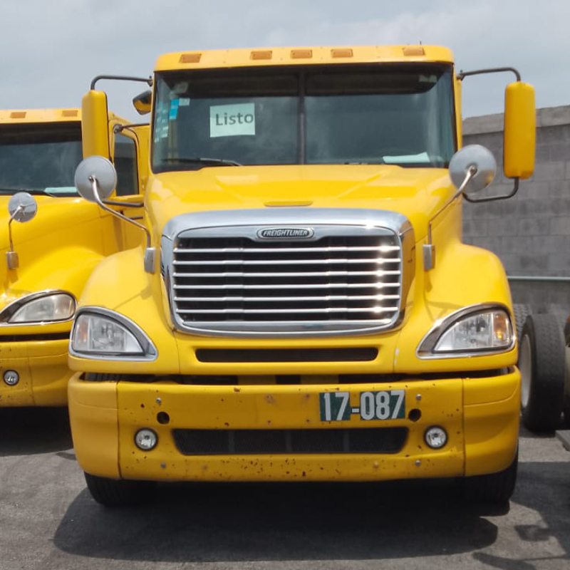 En este momento estás viendo Freightliner Columbia 2017 #17-087