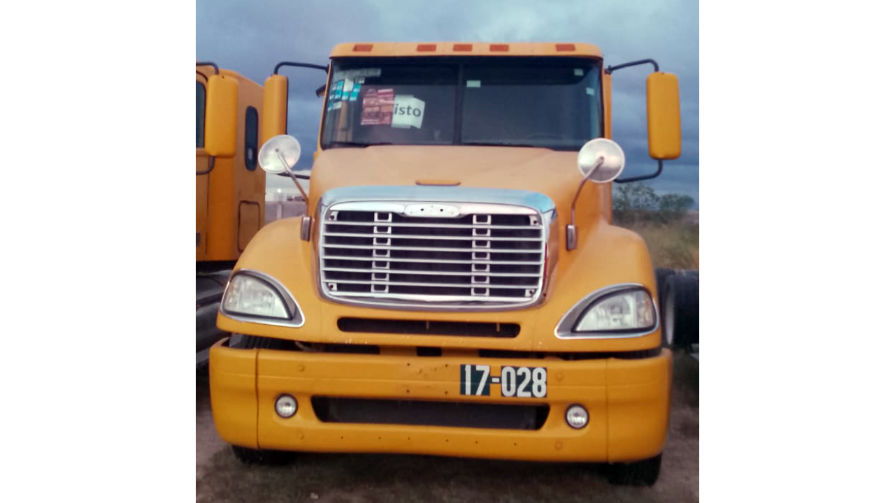 Freightliner Columbia 2017 #17-028
