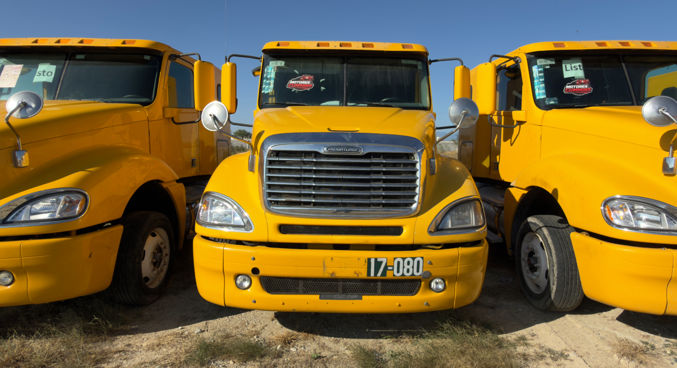 Freightliner Columbia 2017 #17-080