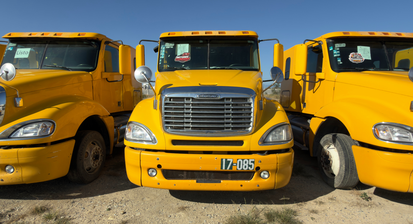 Freightliner Columbia 2017 #17-085