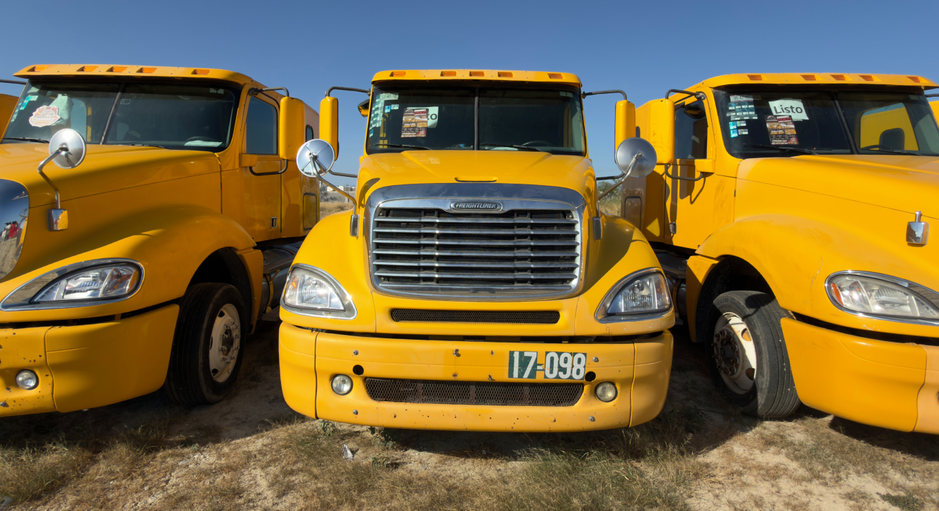 Freightliner Columbia 2017 #17-098