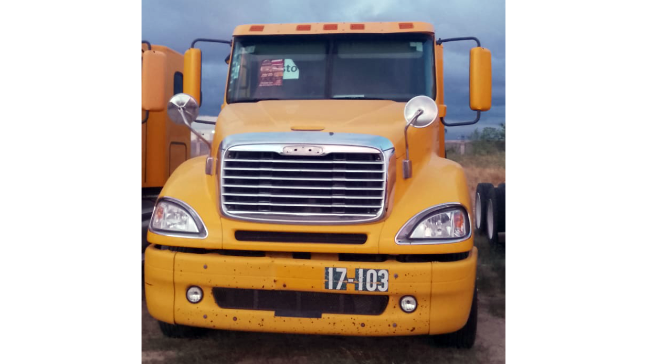 Freightliner Columbia 2017 #17-103