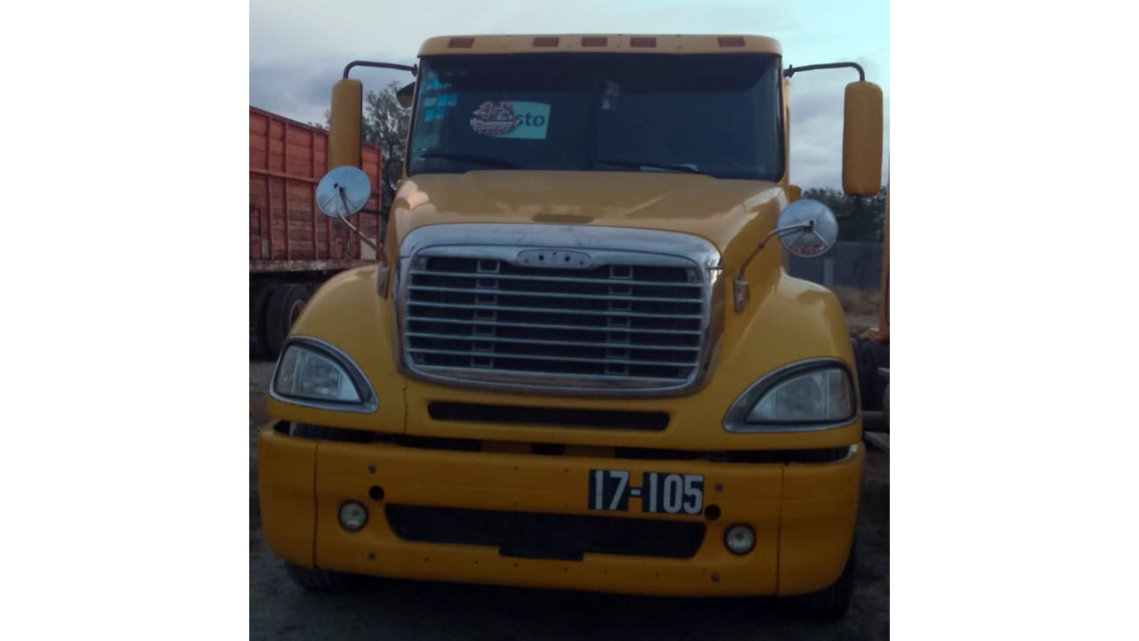 Freightliner Columbia 2017 #17-105